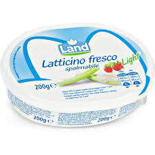 Light spreadable cheese made from fresh dairy products 200 gr