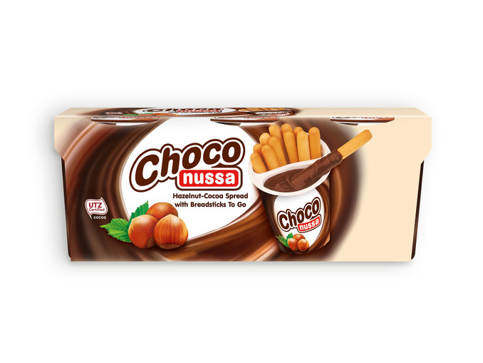 Choco nussa - cocoa and hazelnut cream with breadsticks